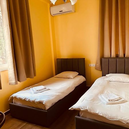 Auto Tana Guest House Тирана Экстерьер фото